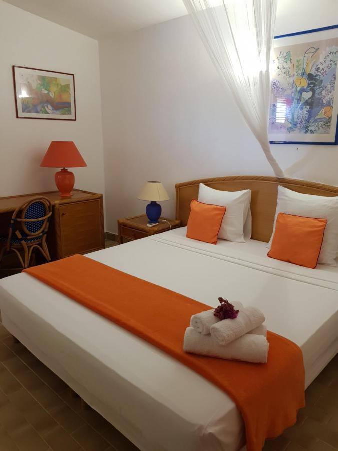 Roy'Al Beach Holidays Сен-Лу Екстериор снимка