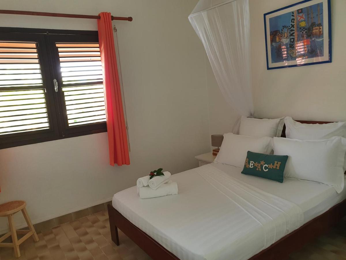 Roy'Al Beach Holidays Сен-Лу Екстериор снимка
